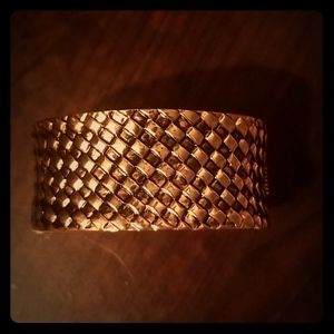 Gold clamp bracelet